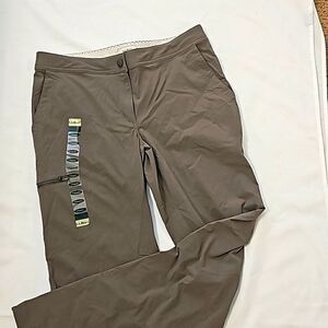 - L.L.BEAN  Confort hiking pants size 8